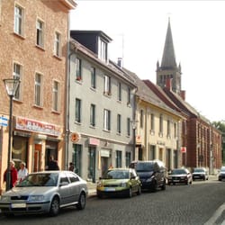 Ali Baba und die 40 Räuber Café & Bistro - Von der Berliner Straße aus gesehen...