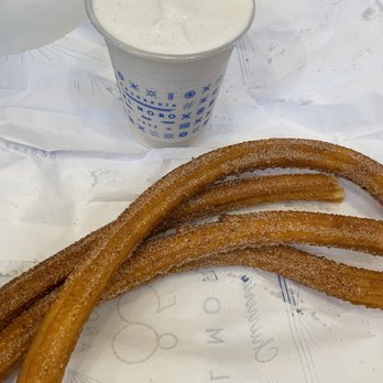 Churrería El Moro - Paquete: 4 churros y malteada vainilla (103 Pz) - Mexican Near Me - Ciudad de México, DIF Churrería El Moro - Paquete: 4 churros y malteada vainilla (103 Pz) - Mexican Near Me - Ciudad de México, DIF