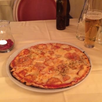 Restaurant le Veneto - 4 cheese pizza - Hotels & Travel Near Me - La Tour-de-Peilz, VD Restaurant le Veneto - 4 cheese pizza - Hotels & Travel Near Me - La Tour-de-Peilz, VD