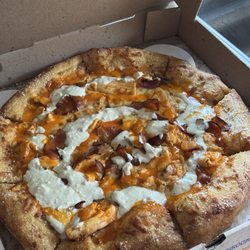 Mellow Mushroom Blacksburg - Buffalo Chicken pizza