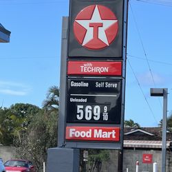 Texaco - Need gas! Costco to far away! Safeway saves me .10 cents a gallon here!