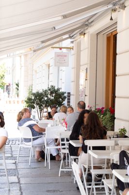 Cappuccino Grand Café - Mitte by null