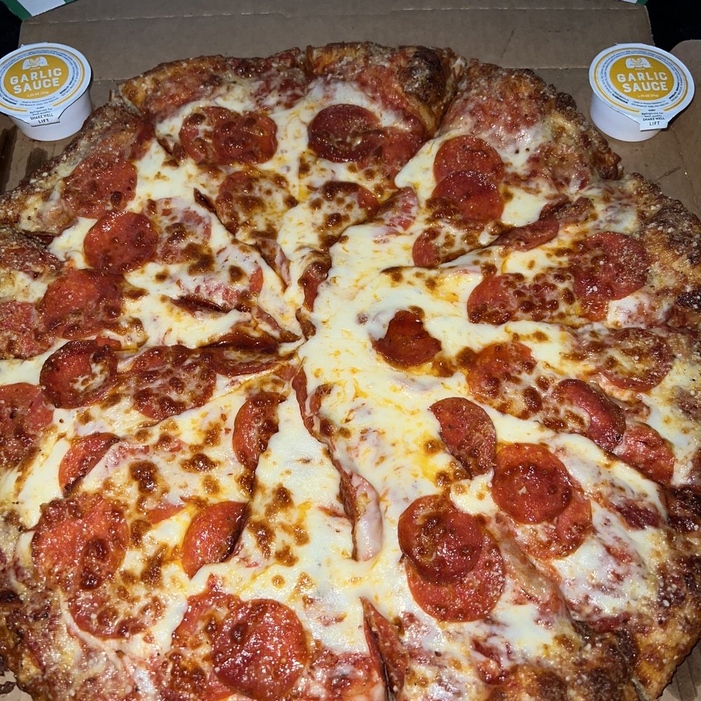 XL Garlic Parmesan Crust Pepperoni Pizza XL Garlic Parmesan Crust Pepperoni Pizza