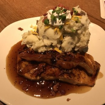 Outback Steakhouse - Steakhouses Near Me - Colonial Heights, Virginia