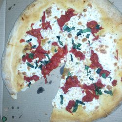 The Dugout Sports Bar & Pizzeria - Terrible garbage