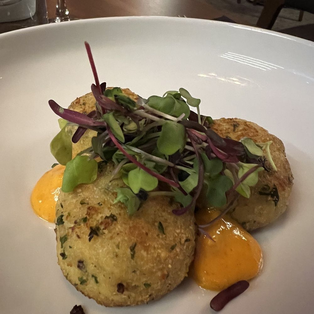 Cuts Steakhouse - Crabcakes - Steakhouses Near Me - Suwanee, Georgia