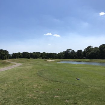Old South Golf Links - Hole 11. Par 3 - Golf Near Me - Bluffton, South Carolina Old South Golf Links - Hole 11. Par 3 - Golf Near Me - Bluffton, South Carolina
