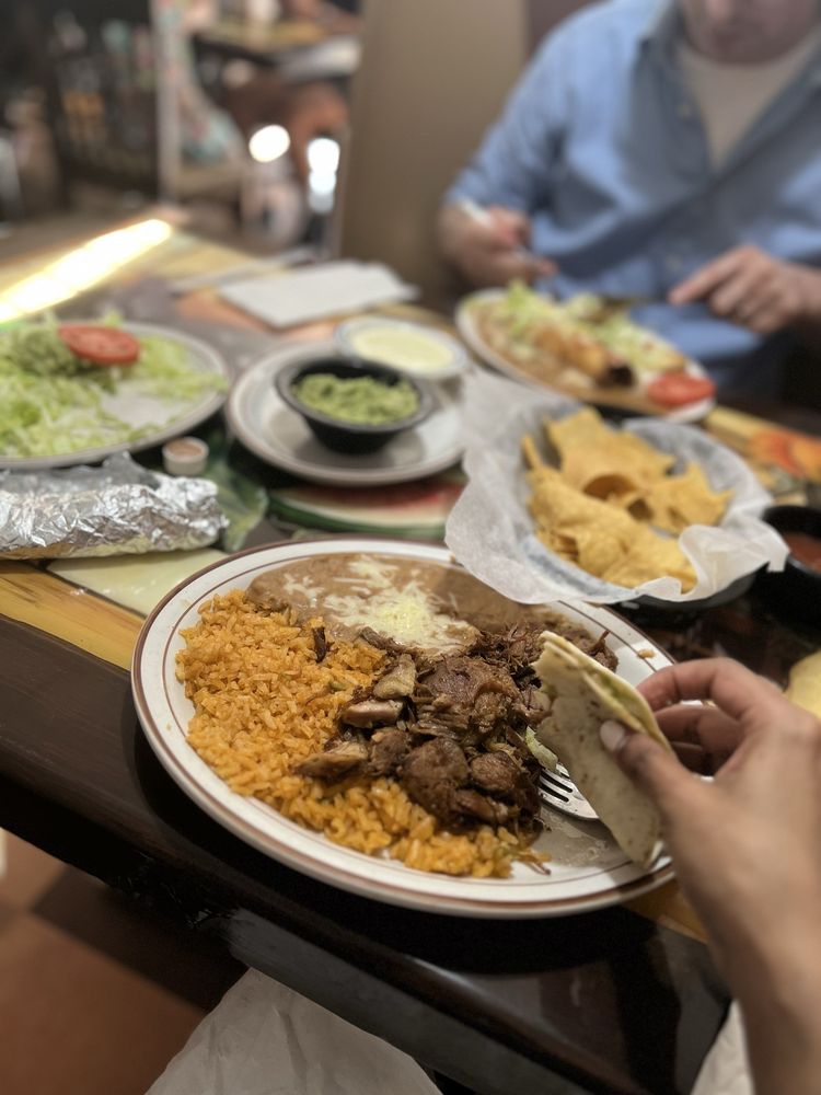 Lorenas Mexican Restaurant — Mexican restaurant in East Peoria