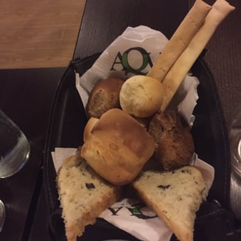 Aqva Restaurant - Amazing bread basket. All good but my favorite was the olive bread! - Argentine Near Me - Puerto Iguazú, N