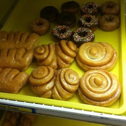 Daylight Donuts - Donuts :)