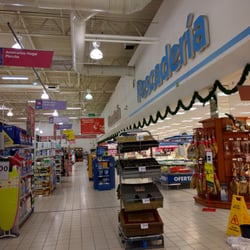 Centro Comercial Ruta de la Plata - Eroski en el interior del Centro Comercial.