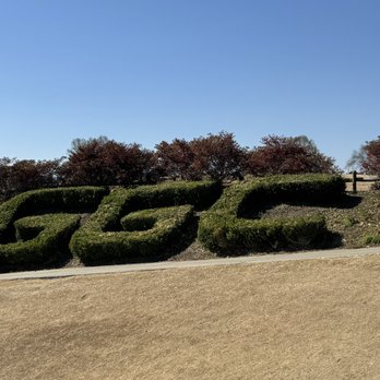 Gillespie Golf Course - Well manicured property - Golf Near Me - Greensboro, North Carolina