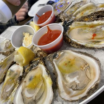 Deckhand Oyster Bar - Oysters - Seafood Near Me - Austin, Texas Deckhand Oyster Bar - Oysters - Seafood Near Me - Austin, Texas