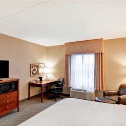Hampton Inn Lewisburg - Guest room