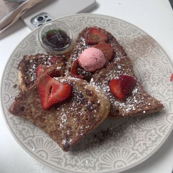 Raw and Juicy - Sourdough toast - Coffee & Tea Near Me - Alys Beach, Florida