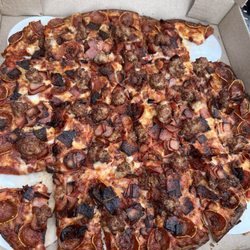 Stadz Pizzeria -  The Pub in Gahanna - Floyd's Flying Pig