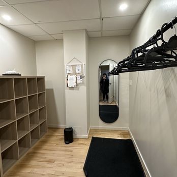 WellBynd - Room to put bags and coats, no lockers - Massage Therapy Near Me - Toronto, Ontario