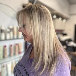Golden Shears Hair Studio - Blonde highlights and cut.