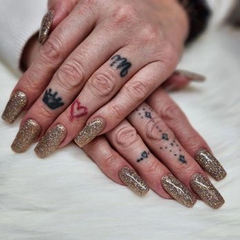 The Glam Lab - Holiday nails - Hair Extensions Near Me - New Richmond, Wisconsin The Glam Lab - Holiday nails - Hair Extensions Near Me - New Richmond, Wisconsin