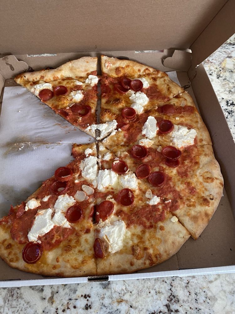 BLVD Pizza Logo