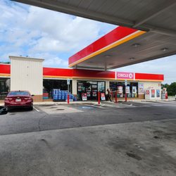Circle K - Great roof to keep you dry in the rain