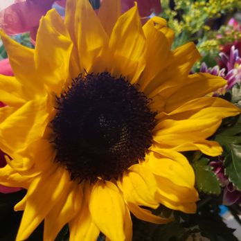 Fabbrini's Flowers - Bright and cheery flowers from Fabbrini's. - Florists Near Me - Hoffman Estates, Illinois