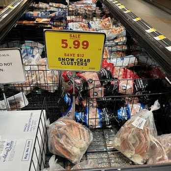 Fresh Thyme Market - $6 / pound Crablegs!!! These clear bags were about $20. - Farmers Market Near Me - Bloomington, Minnesota Fresh Thyme Market - $6 / pound Crablegs!!! These clear bags were about $20. - Farmers Market Near Me - Bloomington, Minnesota