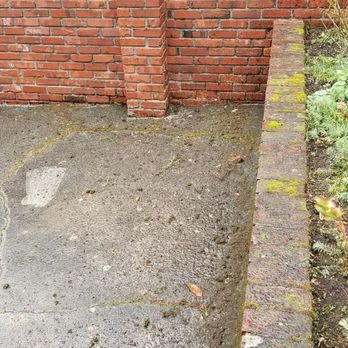 Triple J's Windows and Gutters Cleaning - Pressure Washing (before) - Pressure Washers Near Me - Kenmore, Washington Triple J's Windows and Gutters Cleaning - Pressure Washing (before) - Pressure Washers Near Me - Kenmore, Washington