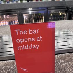 Qantas Club - Beer bar not open yet