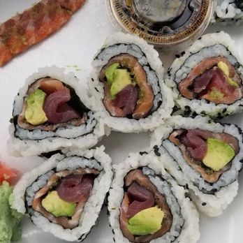 Andy's Sushi Bar - This is the roll I was supposed to get "Andy's special roll" - Sushi Bars Near Me - Pittsburgh, Pennsylvania