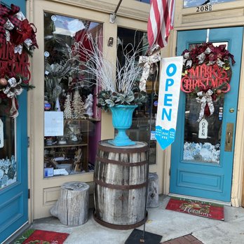 Artists Barrel - Exterior - Arts & Crafts Near Me - Bardstown, Kentucky