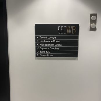 Onni Group - Amenities level: conference rooms, gym, and lounge - Shared Office Spaces Near Me - Chicago, Illinois