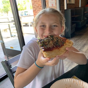 Slice Parlor - Cheese Pizza with fresh basil (extra basil) and Calliope loves it! - Pizza Near Me - Albuquerque, New Mexico