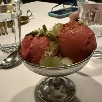 Dingles Public House - Sorbet - Gastropubs Near Me - San Francisco, California