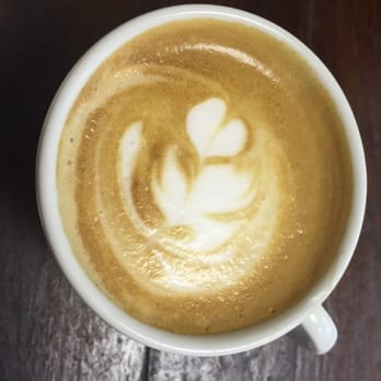 Curto Café - Grande cappuccino... Mmmmm... - Coffee & Tea Near Me - Rio de Janeiro, RJ