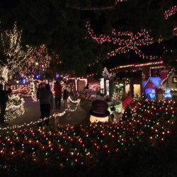 Point Loma Garrison Street Christmas Lights - Rainbow road 2017