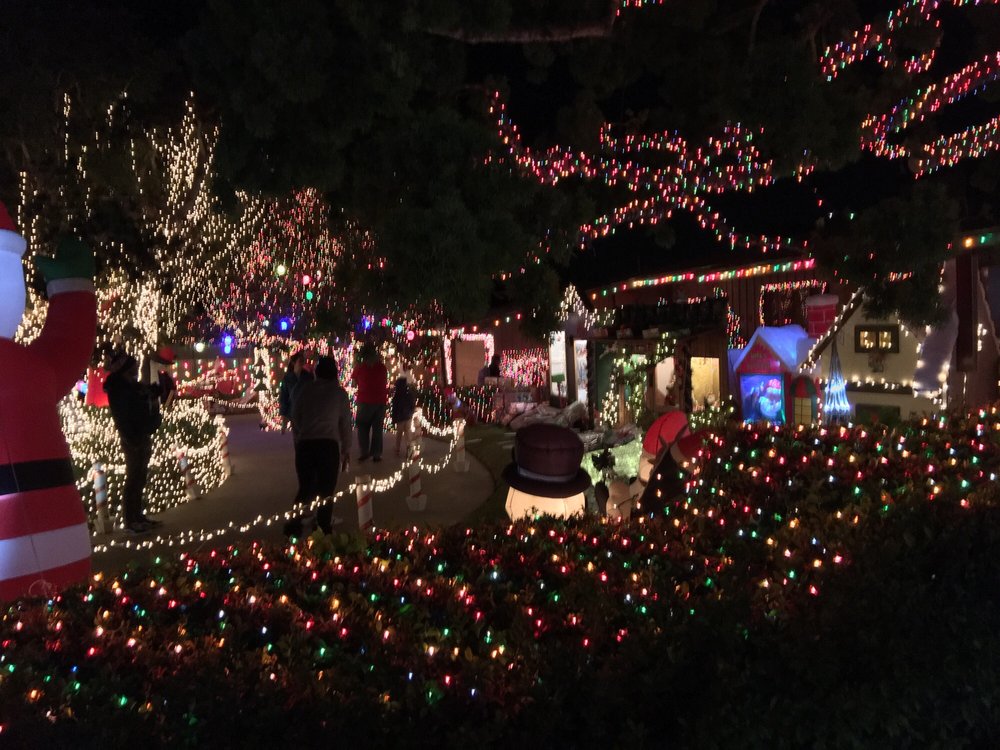 POINT LOMA GARRISON STREET CHRISTMAS LIGHTS Updated September 2024