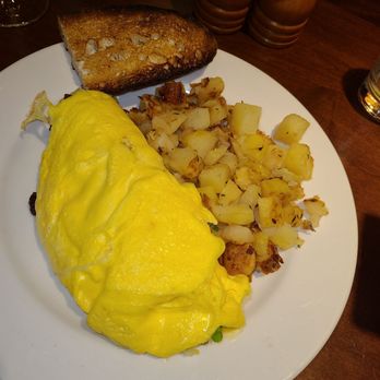 Esquire Grill - Omelet - American Near Me - Sacramento, California