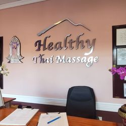 Healthy Thai Massage - The front desk in the lobby