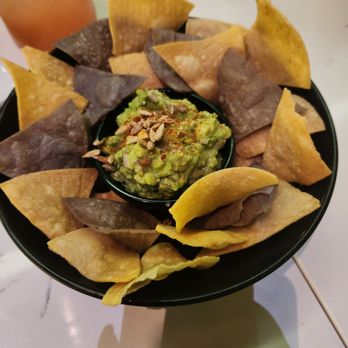 Blend Astoria - Chips and guacamole - Latin American Near Me - Astoria, New York
