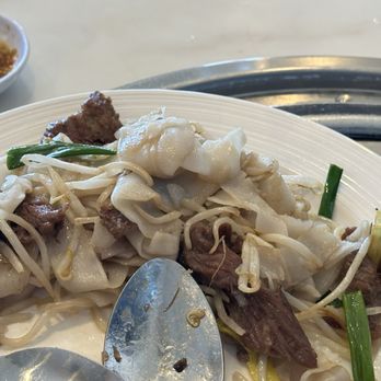 Pop Kitchen - Beef Chow Fun - Seafood Near Me - Daly City, California