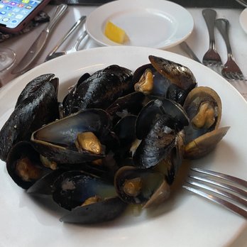 BL Brasserie - Mussels Mariniere - French Near Me - Paso Robles, California BL Brasserie - Mussels Mariniere - French Near Me - Paso Robles, California