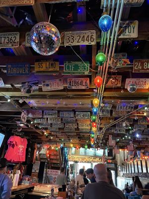 Layla's Honky Tonk by null