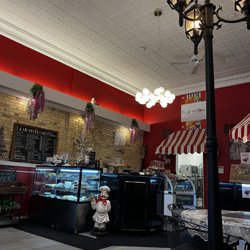 La Vie En Rose Cafe & Patisserie - Service counter