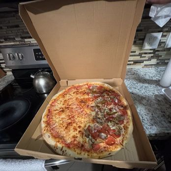 Tony The Pizza Chef II - Pizza Near Me - Hollywood, Florida Tony The Pizza Chef II - Pizza Near Me - Hollywood, Florida
