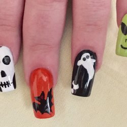 Beautacious Nail Salon - Halloween Nail Art