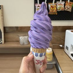 Mama Mia Dessert Bar - Ube soft serve ice cream