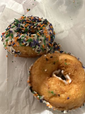 Baker's Dozen Donuts - Riverside by null