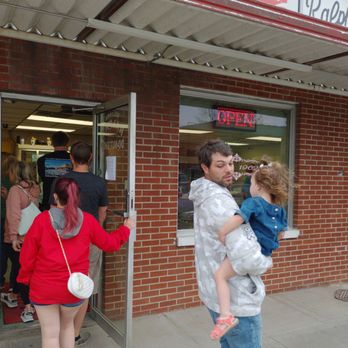 Ralphs Donut Shop - Donuts Near Me - Cookeville, Tennessee