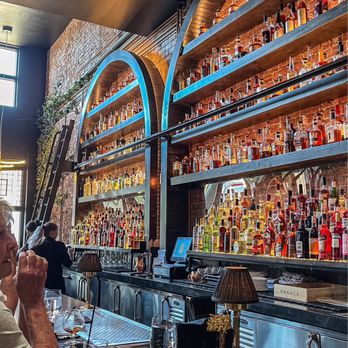 Elliott's Steakhouse - Bar area - Steakhouses Near Me - Chandler, Arizona Elliott's Steakhouse - Bar area - Steakhouses Near Me - Chandler, Arizona